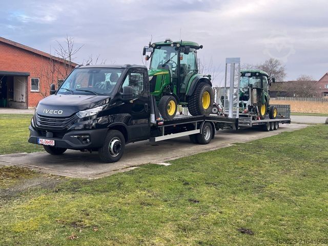 Autotransporter IVECO Maschinentransporter Arbeitsbühnentransporter