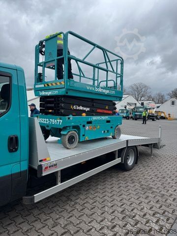 Autotransporter IVECO Maschinentransporter Arbeitsbühnentransporter