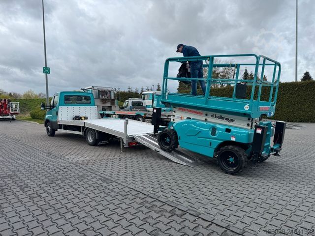 Autotransporter IVECO Maschinentransporter Arbeitsbühnentransporter