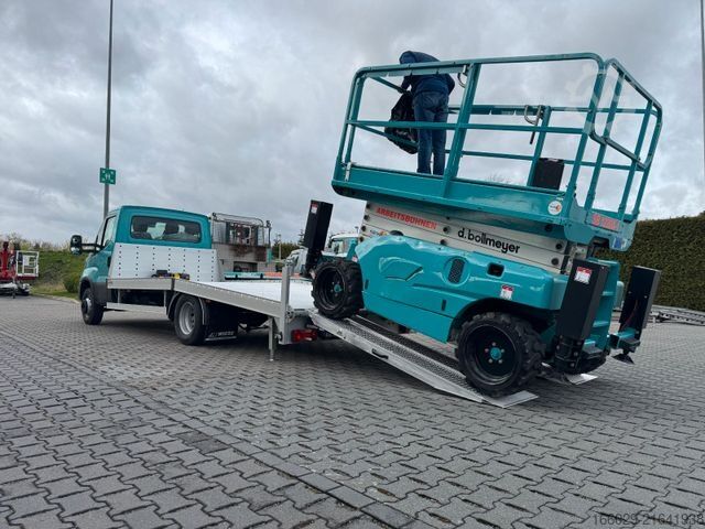 Autotransporter IVECO Maschinentransporter Arbeitsbühnentransporter