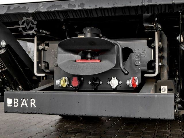 LKW mit Kofferaufbau DAF XB 290 FA Koffer 16t