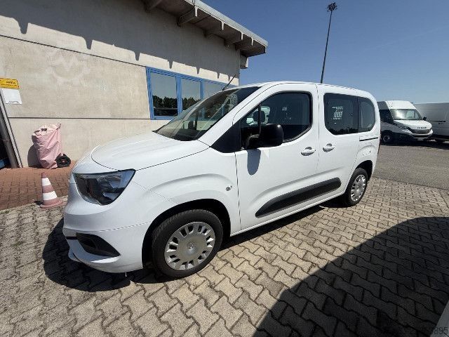 Kastenwagen Opel Combo cargo 1.5d 100cv d.cab. L2H1 c/clima mt6