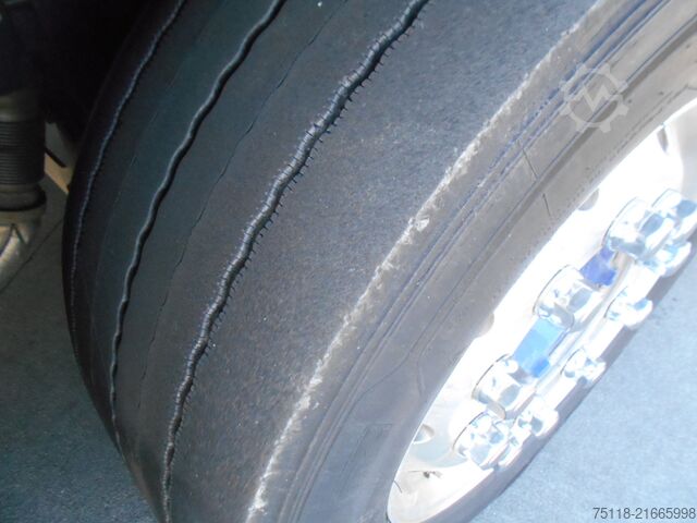 Volumen SZM DAF XF 530 SSC - LOW DECK