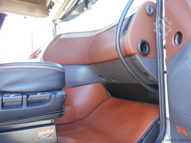 Volumen SZM DAF XF 530 SSC - LOW DECK