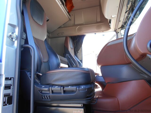 Volumen SZM DAF XF 530 SSC - LOW DECK