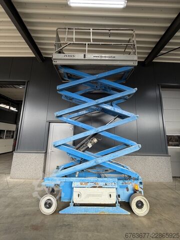 JLG 2646ES scissor lift, aerial work platform, year 2006 / 280 hours, 10m working height JLG 2646ES schaarlift schaar hoogwerker 2006 / 280uur 10mtr werkhoogte