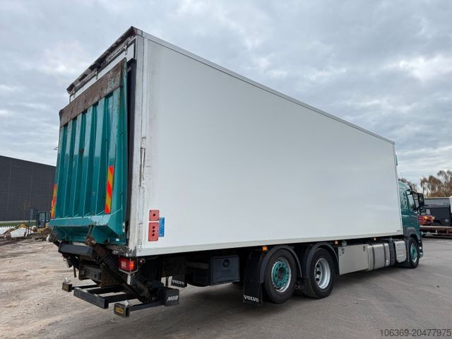 Kühlkoffer-LKW VOLVO FM330 6x2*4 Carrier Supra 1050 Nordic
