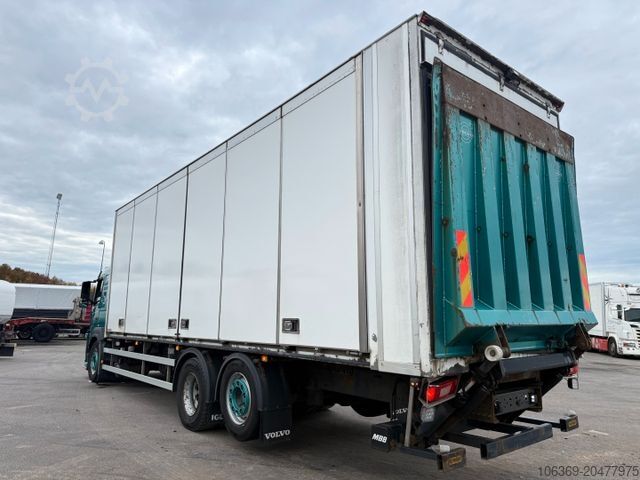 Kühlkoffer-LKW VOLVO FM330 6x2*4 Carrier Supra 1050 Nordic