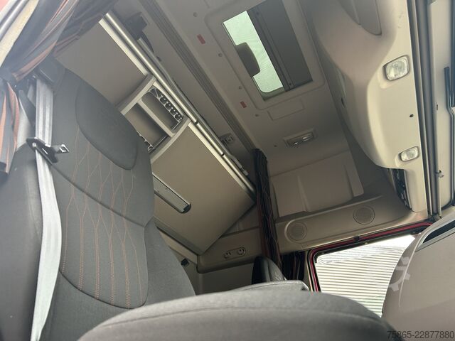 Standard-SZM DAF XF 480 FT Super Space Cab / 324 dkm / 2 Tanks /...