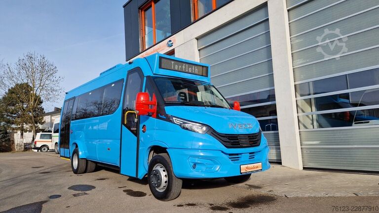Stadtbus IVECO Daily Heckniederflur Elektro City Sprinter alt.