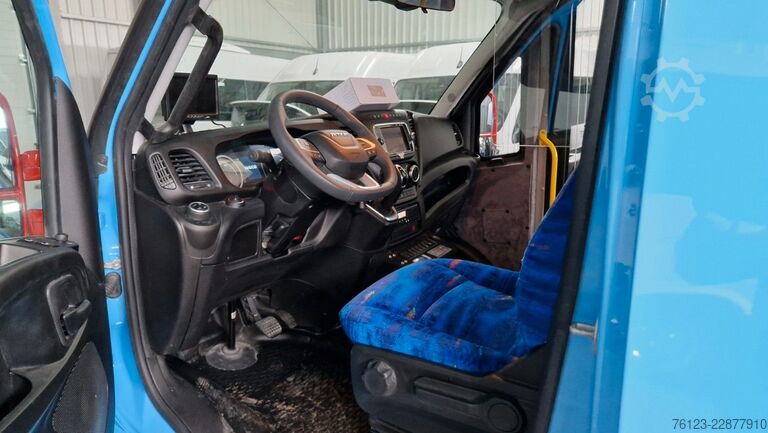 Stadtbus IVECO Daily Heckniederflur Elektro City Sprinter alt.