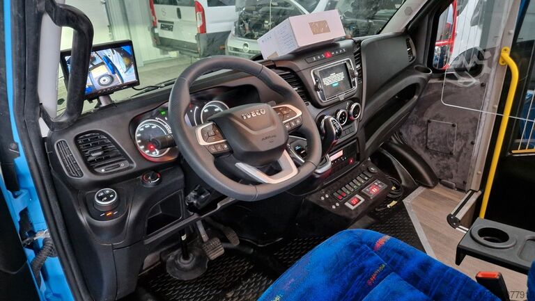 Stadtbus IVECO Daily Heckniederflur Elektro City Sprinter alt.