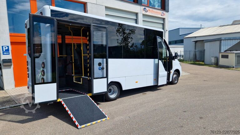 Stadtbus MERCEDES-BENZ Heckniederflur Sprinter 517 / 4 er Bestuhlung