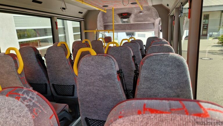 Stadtbus MERCEDES-BENZ Heckniederflur Sprinter 517 / 4 er Bestuhlung
