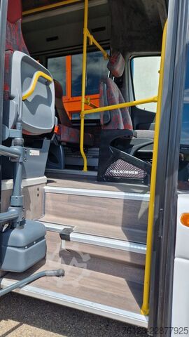 Stadtbus MERCEDES-BENZ Heckniederflur Sprinter 517 / 4 er Bestuhlung