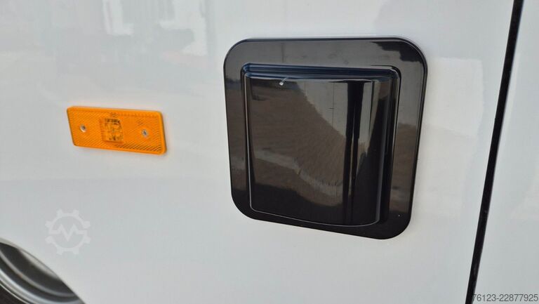 Stadtbus MERCEDES-BENZ Heckniederflur Sprinter 517 / 4 er Bestuhlung