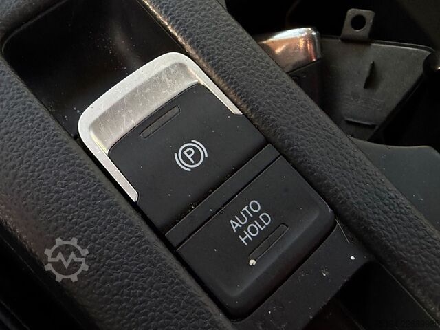 Kleinbus VW Passat Variant 1.6 TDI 88 KW Motorschaden.....