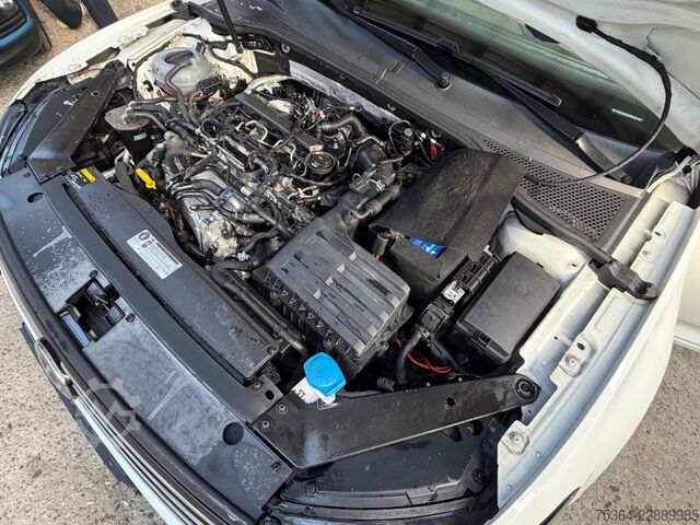 Kleinbus VW Passat Variant 1.6 TDI 88 KW Motorschaden.....