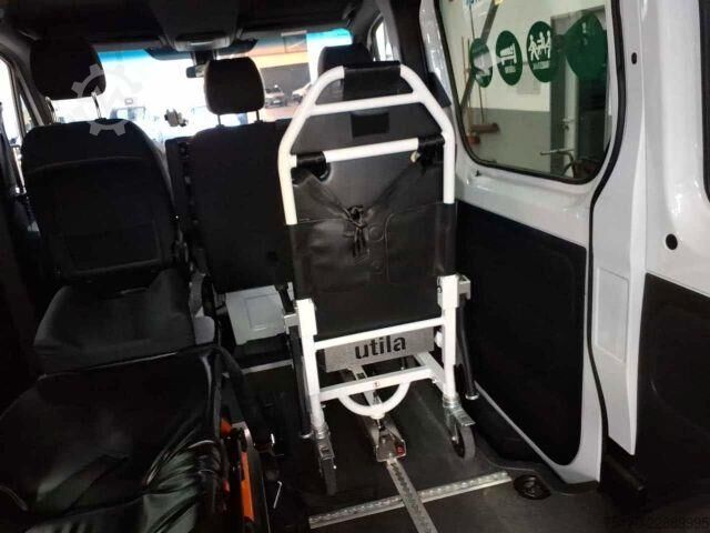 Ambulance Mercedes-Benz Sprinter 215 CDI 9G Krankentransport