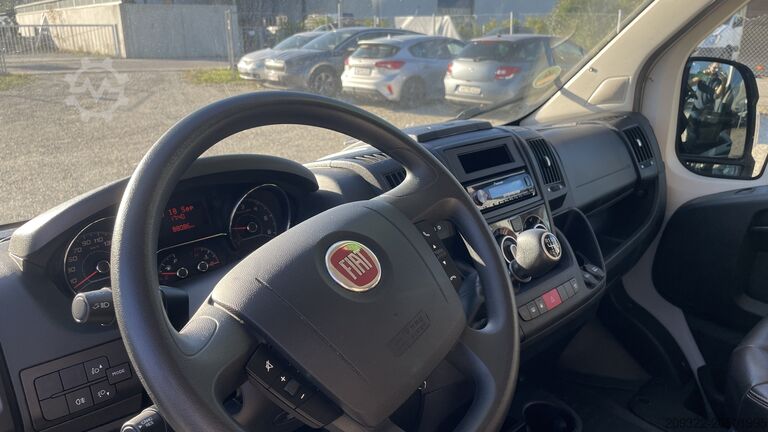 Wohnwagen/Wohnmobil Fiat Weinsberg Carabus 600 K | 4 Posti Letto | Completamente Attrezzato