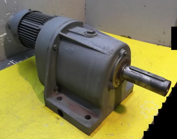 Gear motor 0.37 kW 6 rpm Bauer DK74E03H/178