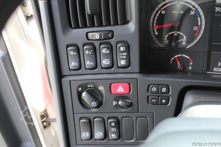 Volume tractor unit Scania R 450 Topline Mega-Volumen   Retarder   2 Tanks