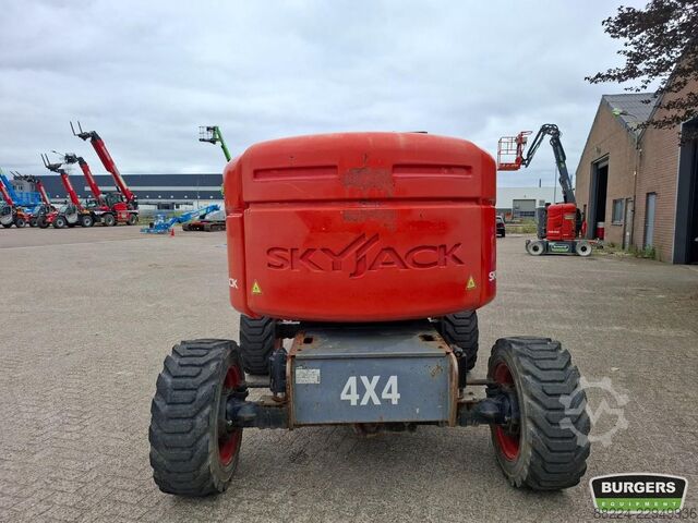 Gelenkteleskoparbeitsbühne Skyjack SJ51 AJ