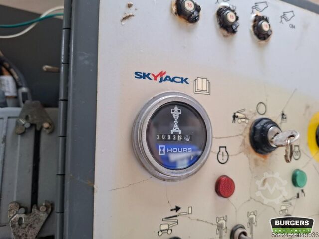 Gelenkteleskoparbeitsbühne Skyjack SJ51 AJ
