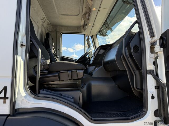 Iveco 260S40 6x2*4 Carrier Kühlkoffer Iveco 260S40 6x2*4 Carrier 1050