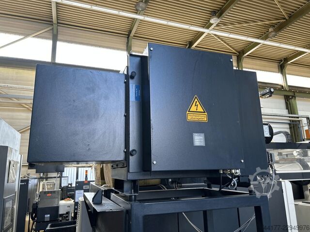 Universal Bearbeitungszentrum DMG MORI HSC 20 linear