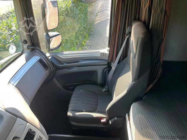Standard-SZM DAF XF 530 FTG MANUAL