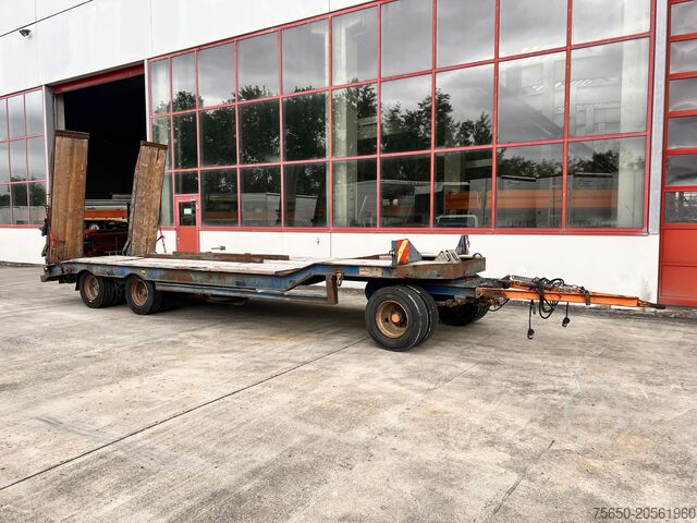 Low loader trailer Müller Mitteltal T3  3 Achs Tieflader mit ABS