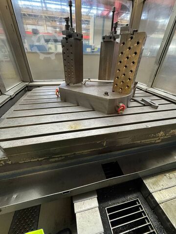 CNC - Boring and Milling Machine UNION TC 110