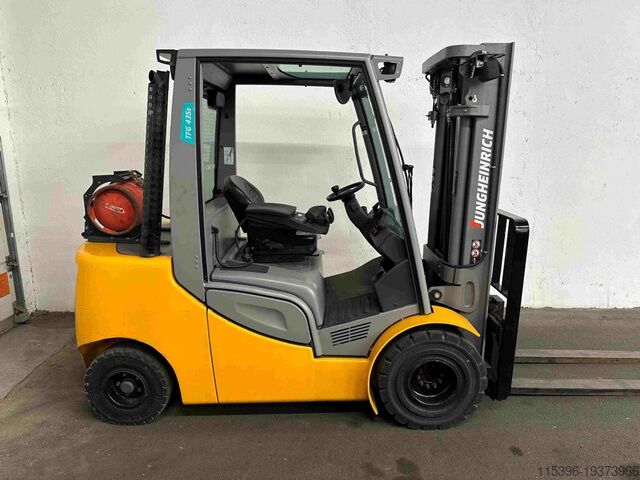 Treibgasstapler Jungheinrich TFG 435s - TRIPLEX 4,7 m