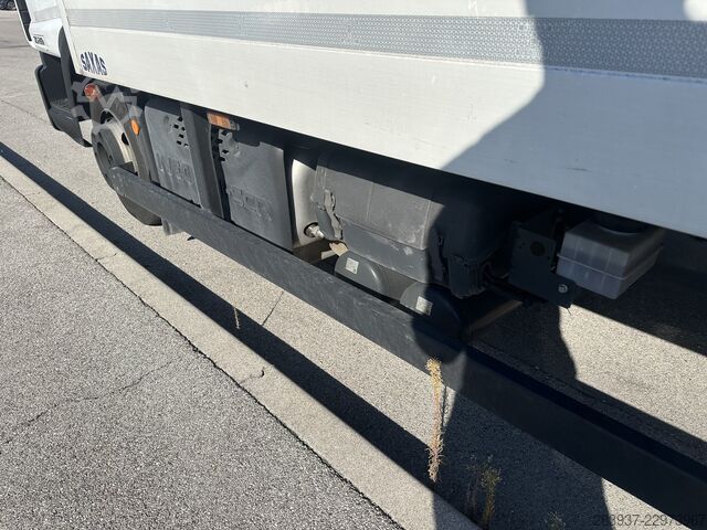 Transporter mit Koffer iveco ML 75E21 P EURO6