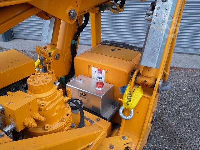 Crawler work platform CMC SUP 19