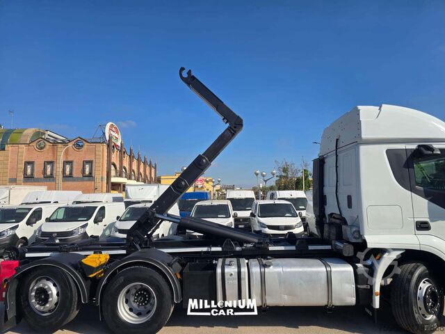 Lkw mit Hakenlift Iveco STRALIS HIWAY 460 GANCIO SCARRABILE BOB