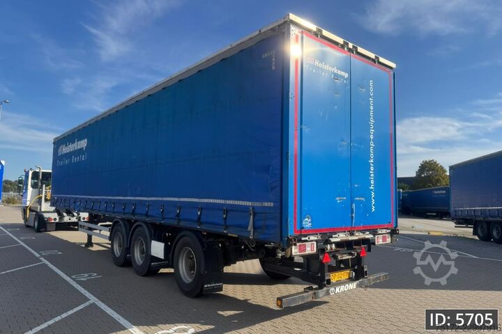 Krone SD / Steering axle / Lift axle / Mounted forklift / Drum brakes Krone SD / Steering axle / Lift axle / Mounted forkli...