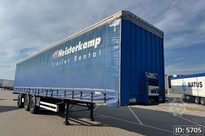 Krone SD / Steering axle / Lift axle / Mounted forklift / Drum brakes Krone SD / Steering axle / Lift axle / Mounted forkli...