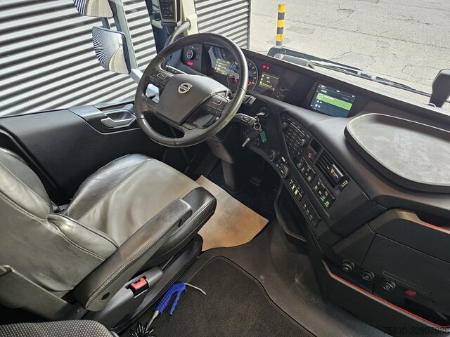 Volvo FH 500 8x2 / HMF 70 tm CRANE + JUMBO TRAILER Volvo FH 500 8x2 / HMF 70 tm CRANE + JUMBO TRAILER