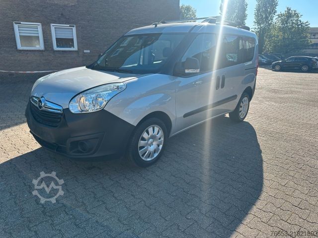 Kleinbus OPEL Combo 70kw * 5-Sitze * Klima * 107016 km * PDC