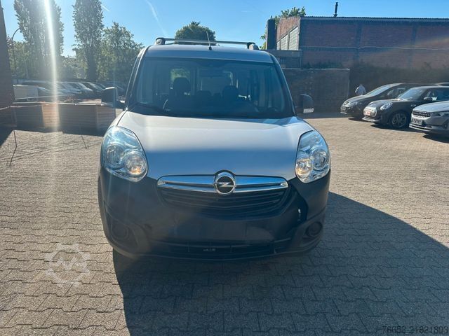 Kleinbus OPEL Combo 70kw * 5-Sitze * Klima * 107016 km * PDC
