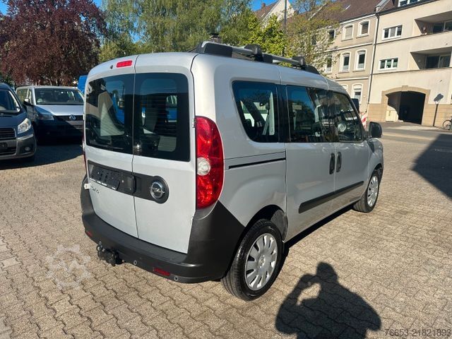 Kleinbus OPEL Combo 70kw * 5-Sitze * Klima * 107016 km * PDC