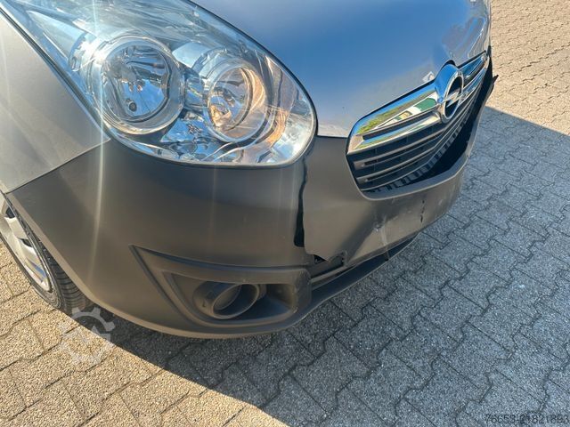 Kleinbus OPEL Combo 70kw * 5-Sitze * Klima * 107016 km * PDC