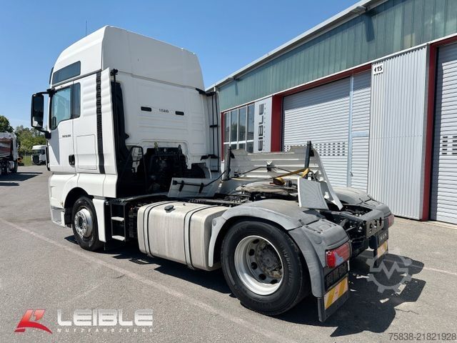 Standard tractor unit MAN TGX 18.500 BLS*XLX*2xTank*Retarder*MOTORSCHADEN*