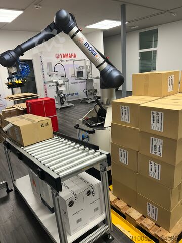 Cobot Palettiersystem FJ Mayer HYDRA cobot palletizer Vorführmaschine