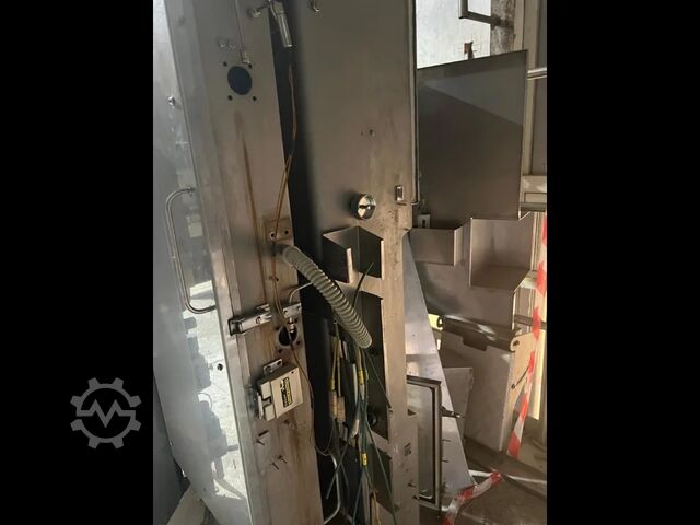 Used Tetraa Pak AB straw applicator 2011 Tetra Pak® 30