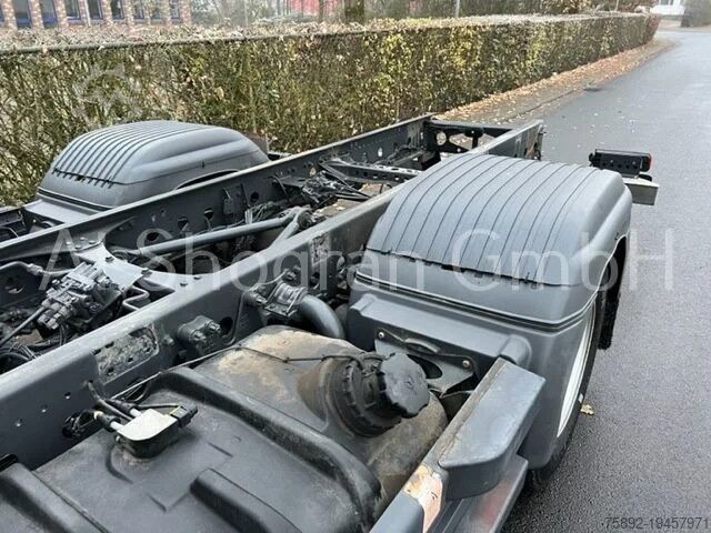 Chassis with cab Mercedes-Benz Atego 1318 4x2 / Euro 6 / Schaltung 1218