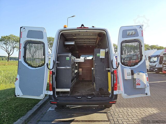 High-roof van MERCEDES-BENZ SPRINTER 314 L2H2 Automaat RWD!