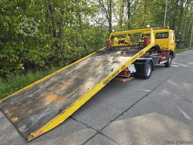 Wrecker RENAULT M200 Abschleppwagen